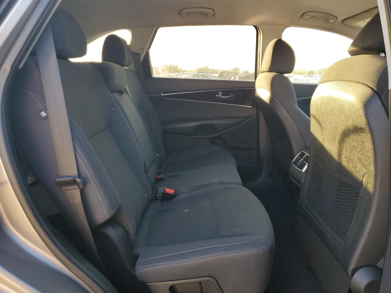 2018 Kia Sorento - Image 11