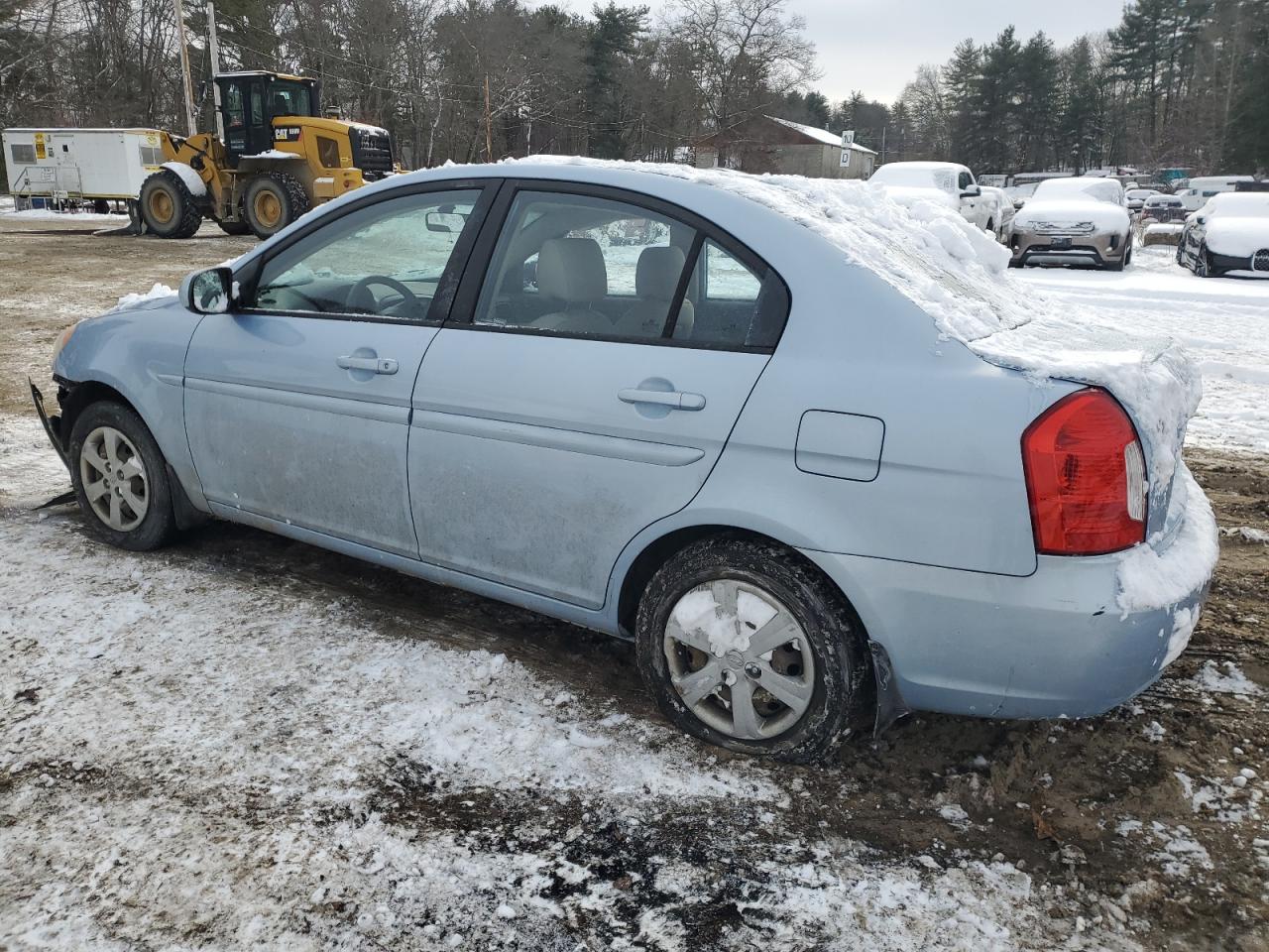 2011 Hyundai Accent - Image 2