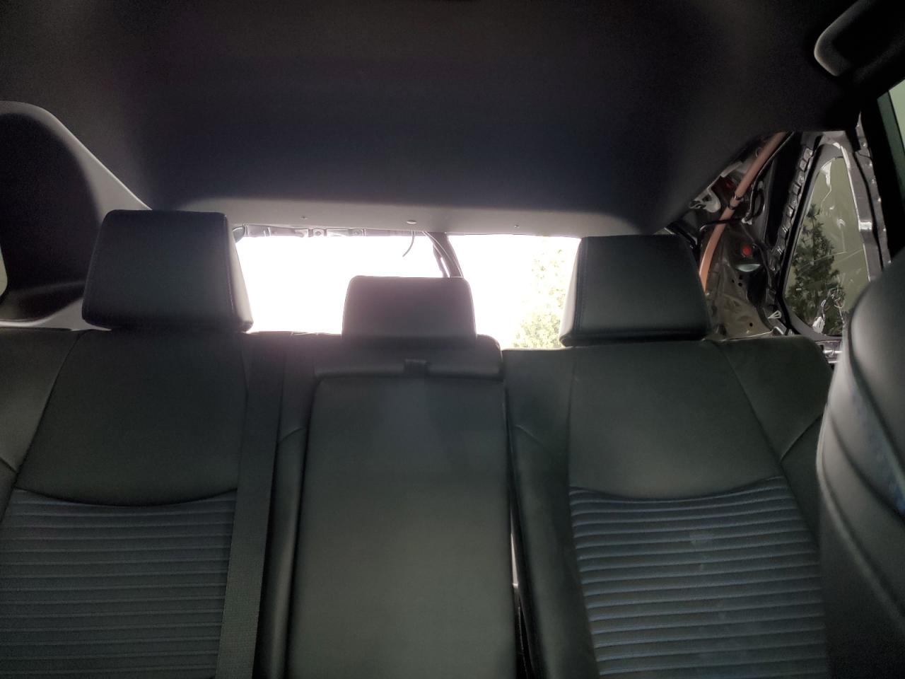 2024 Toyota RAV 4 - Image 10