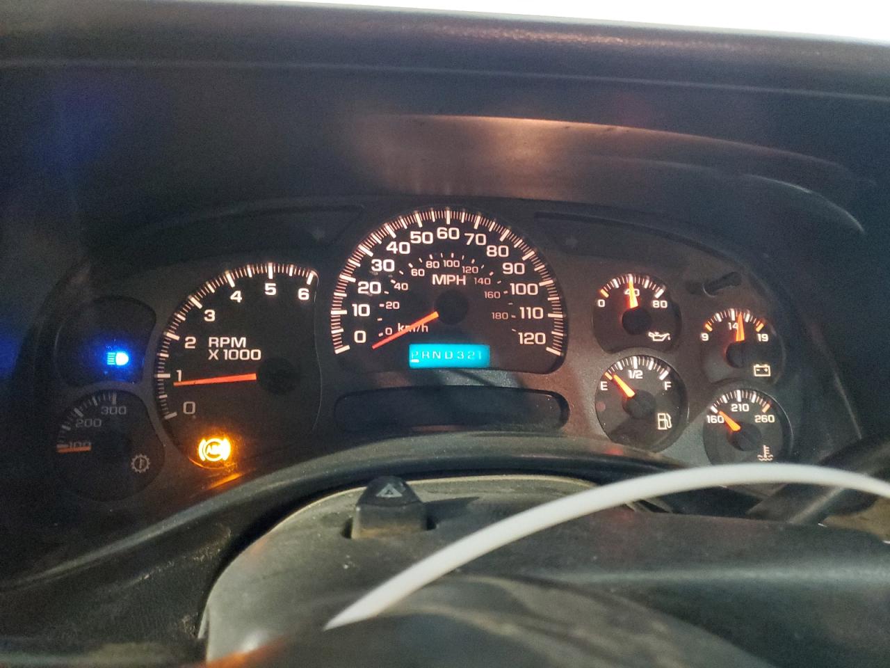 2004 Chevrolet Silverado - Image 9