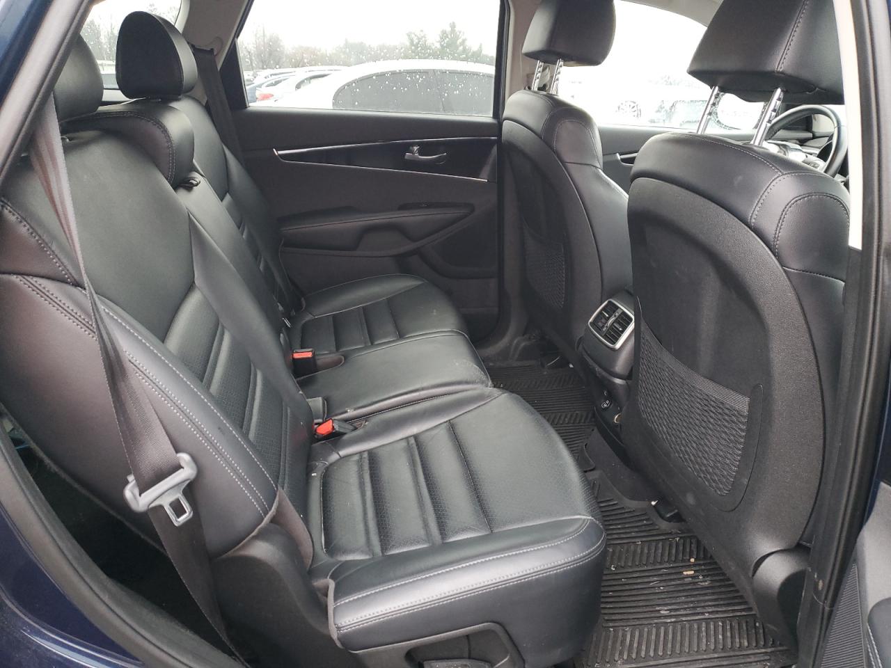 2019 Kia Sorento - Image 11