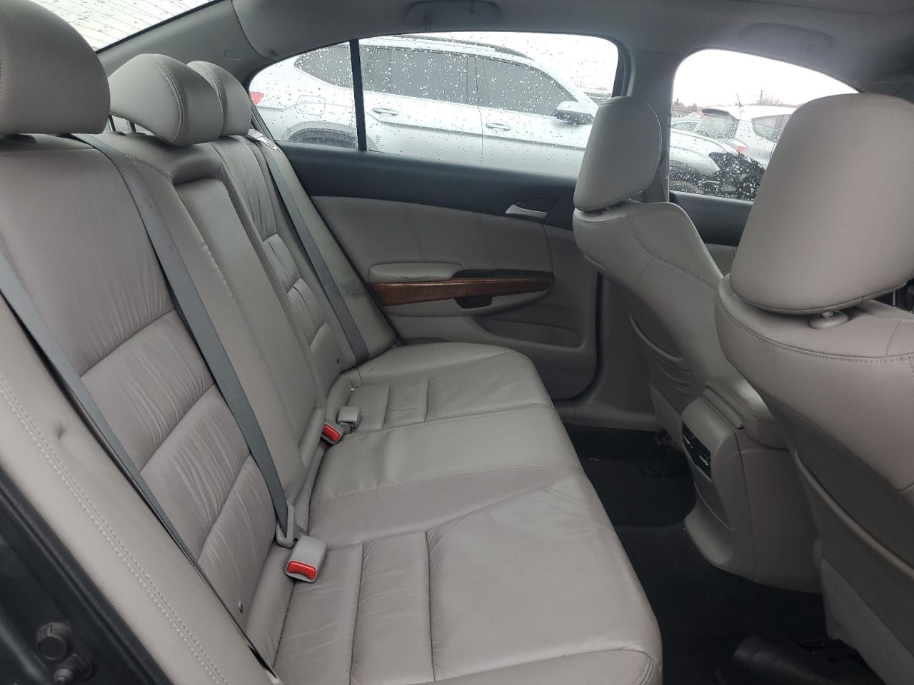 2012 Honda Accord - Image 10