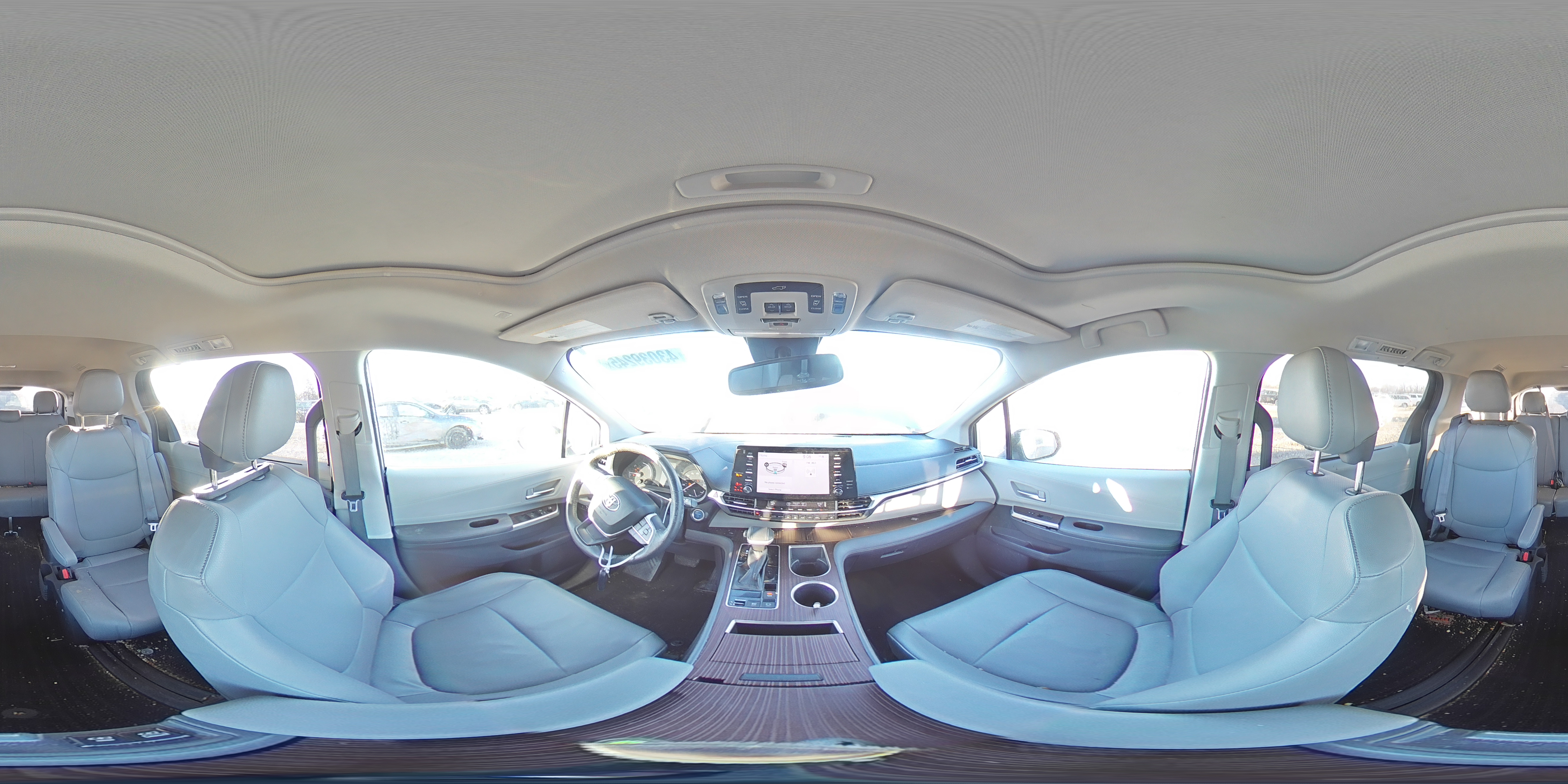 2022 Toyota Sienna - Image 14