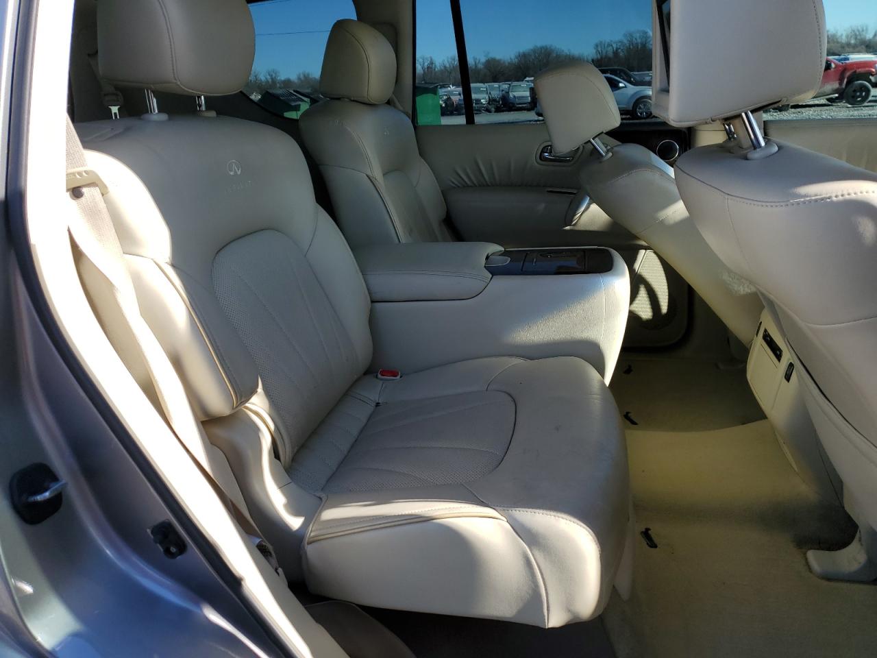2012 Infiniti QX56 - Image 11