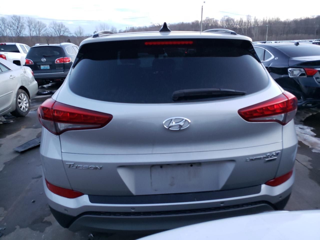 2017 Hyundai Tucson - Image 6
