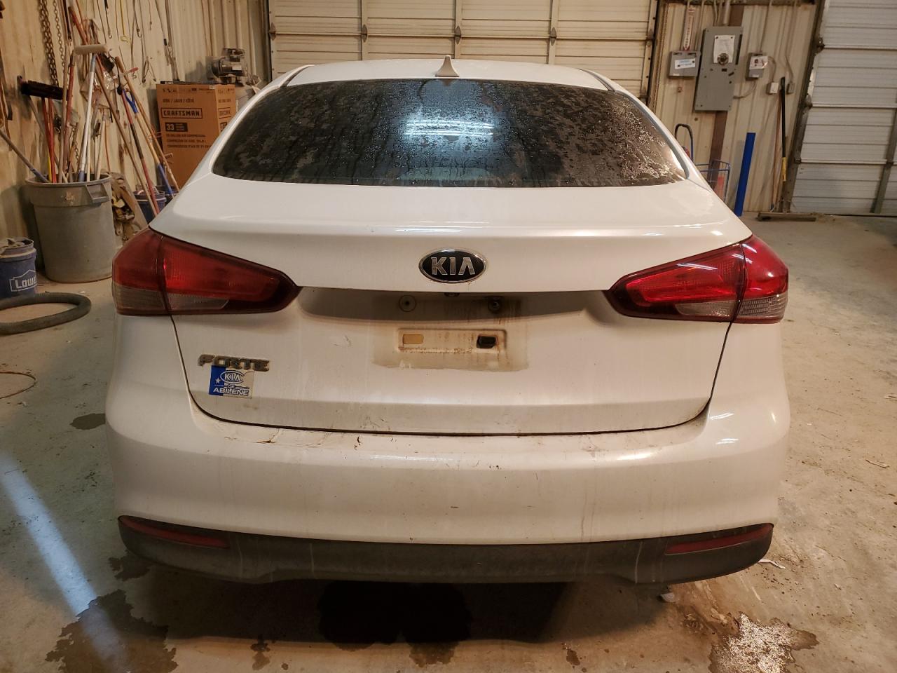 2017 Kia Forte - Image 6