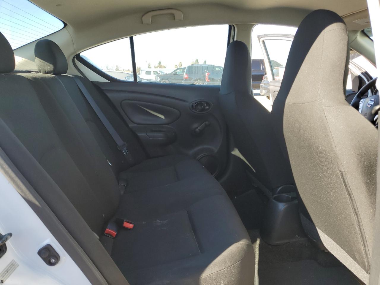 2017 Nissan Versa - Image 10