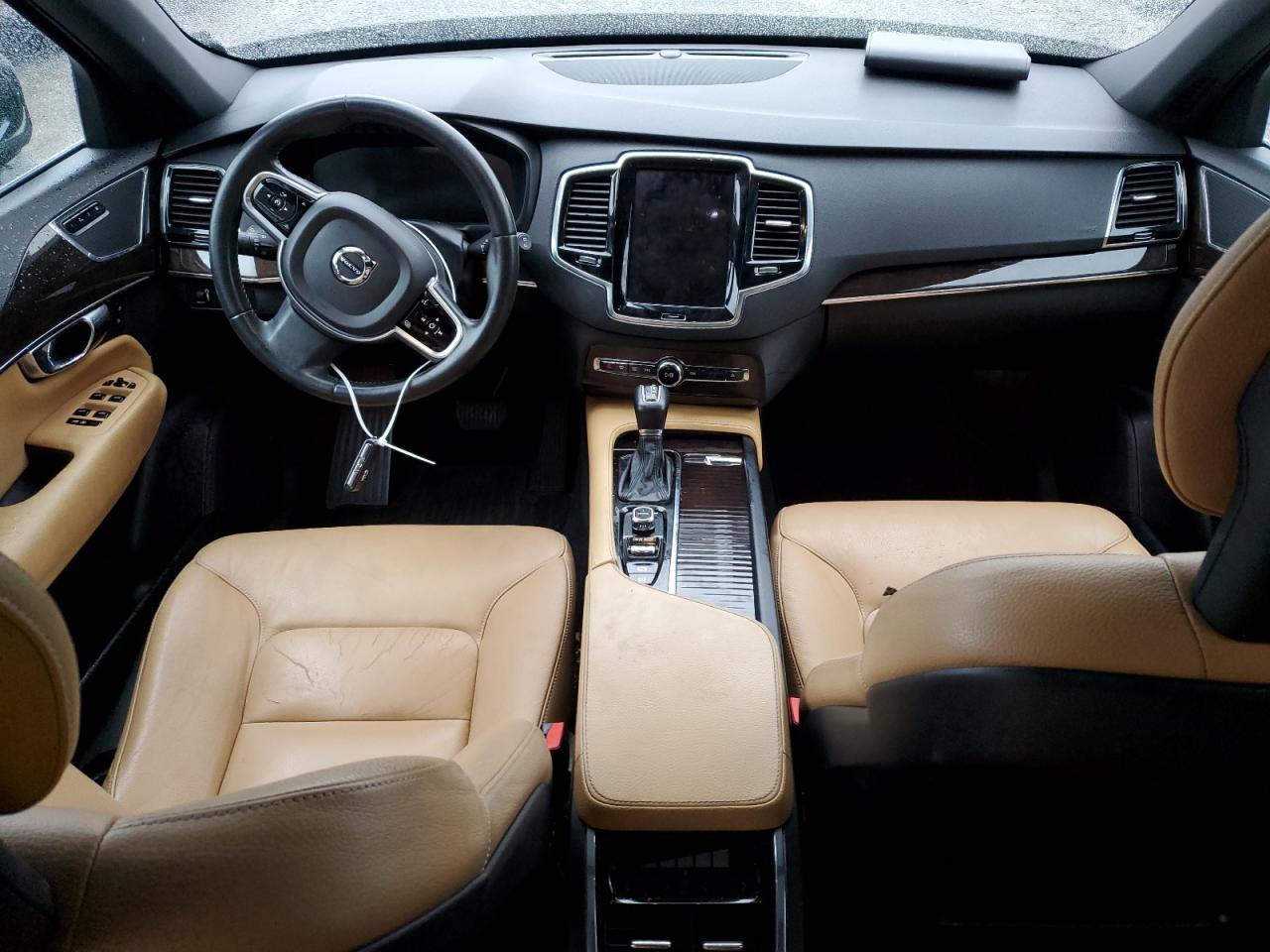 2017 Volvo XC90 - Image 8