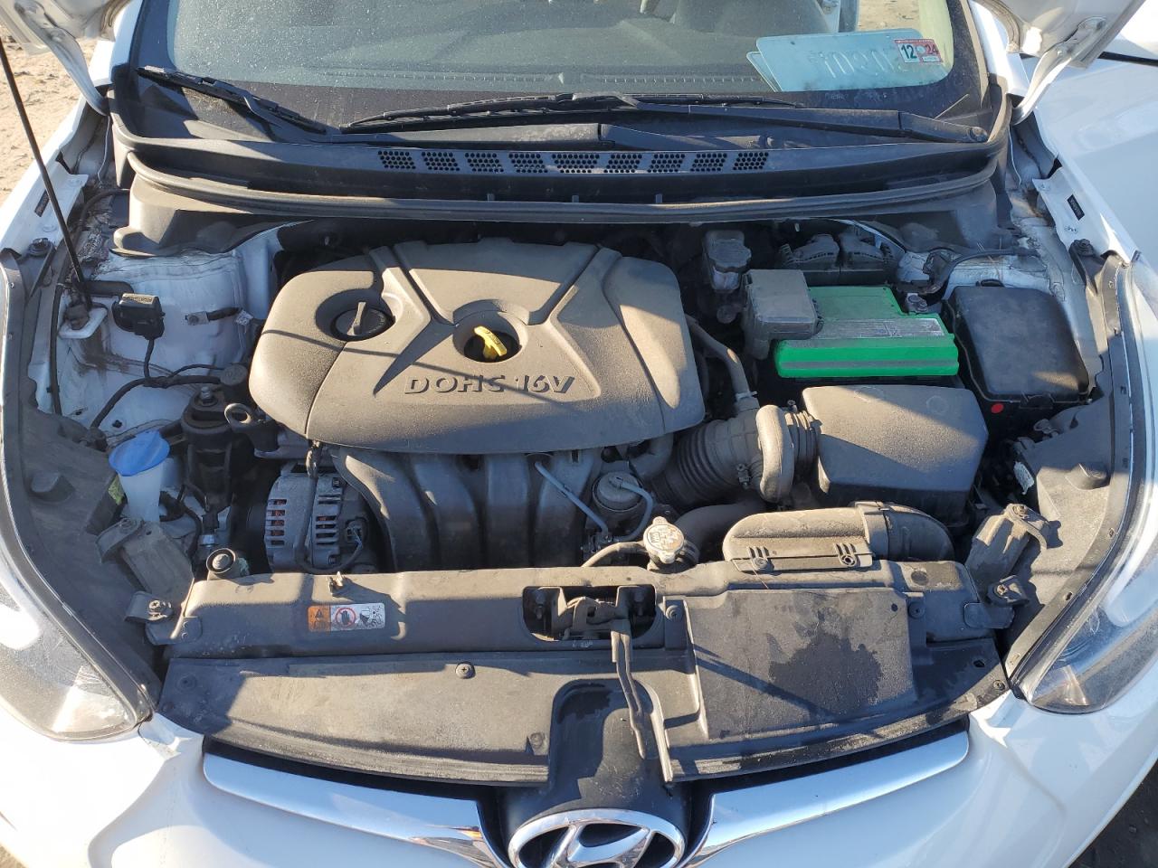 2016 Hyundai Elantra - Image 12
