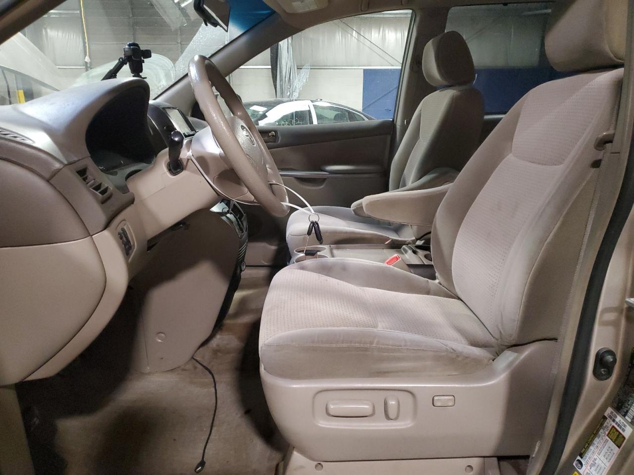 2008 Toyota Sienna - Image 7