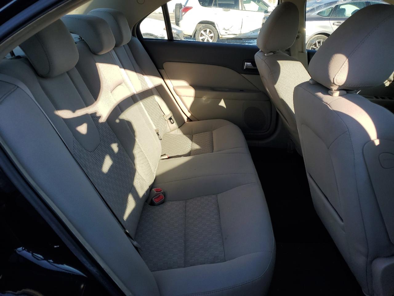 2010 Ford Fusion - Image 10