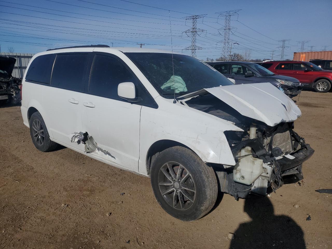 2018 Dodge Caravan - Image 4