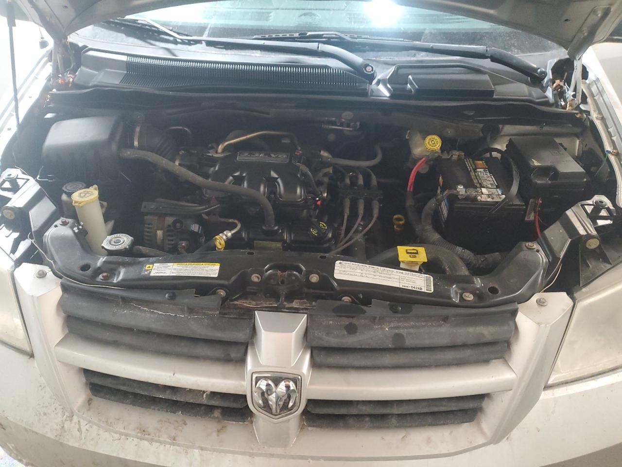 2010 Dodge Caravan - Image 12