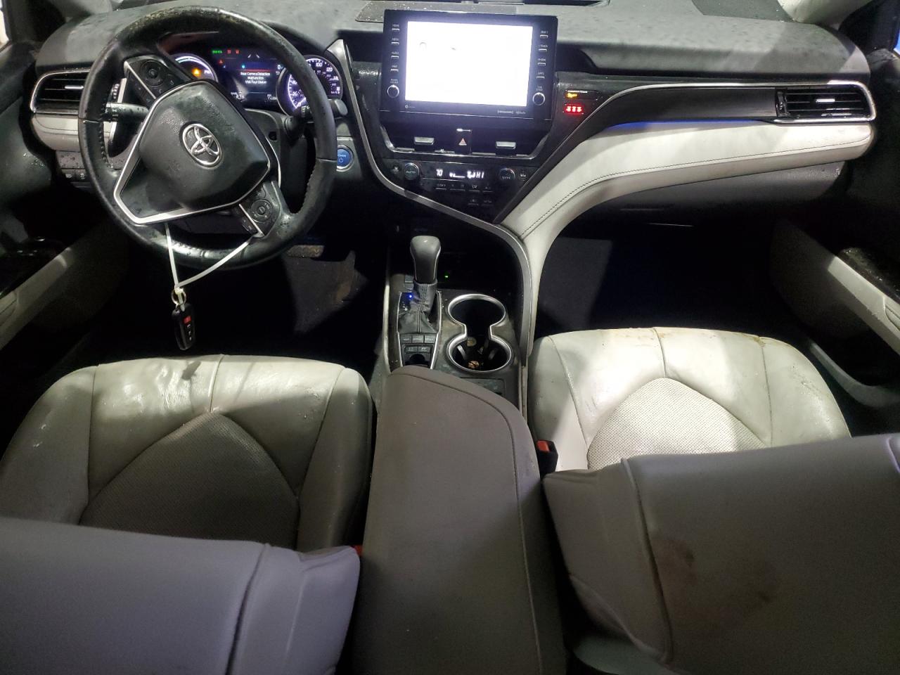 2022 Toyota Camry - Image 8