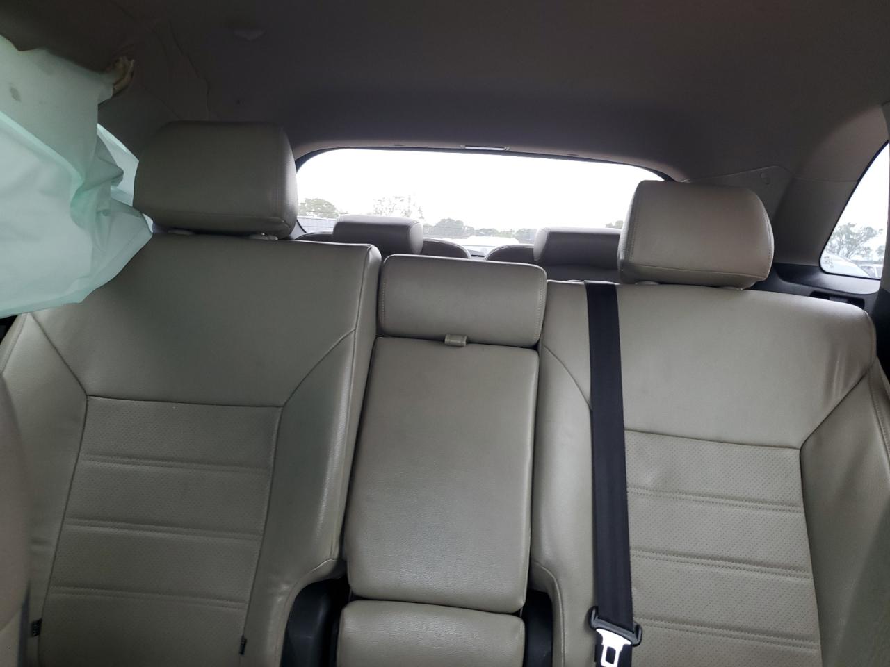 2016 Kia Sorento - Image 10