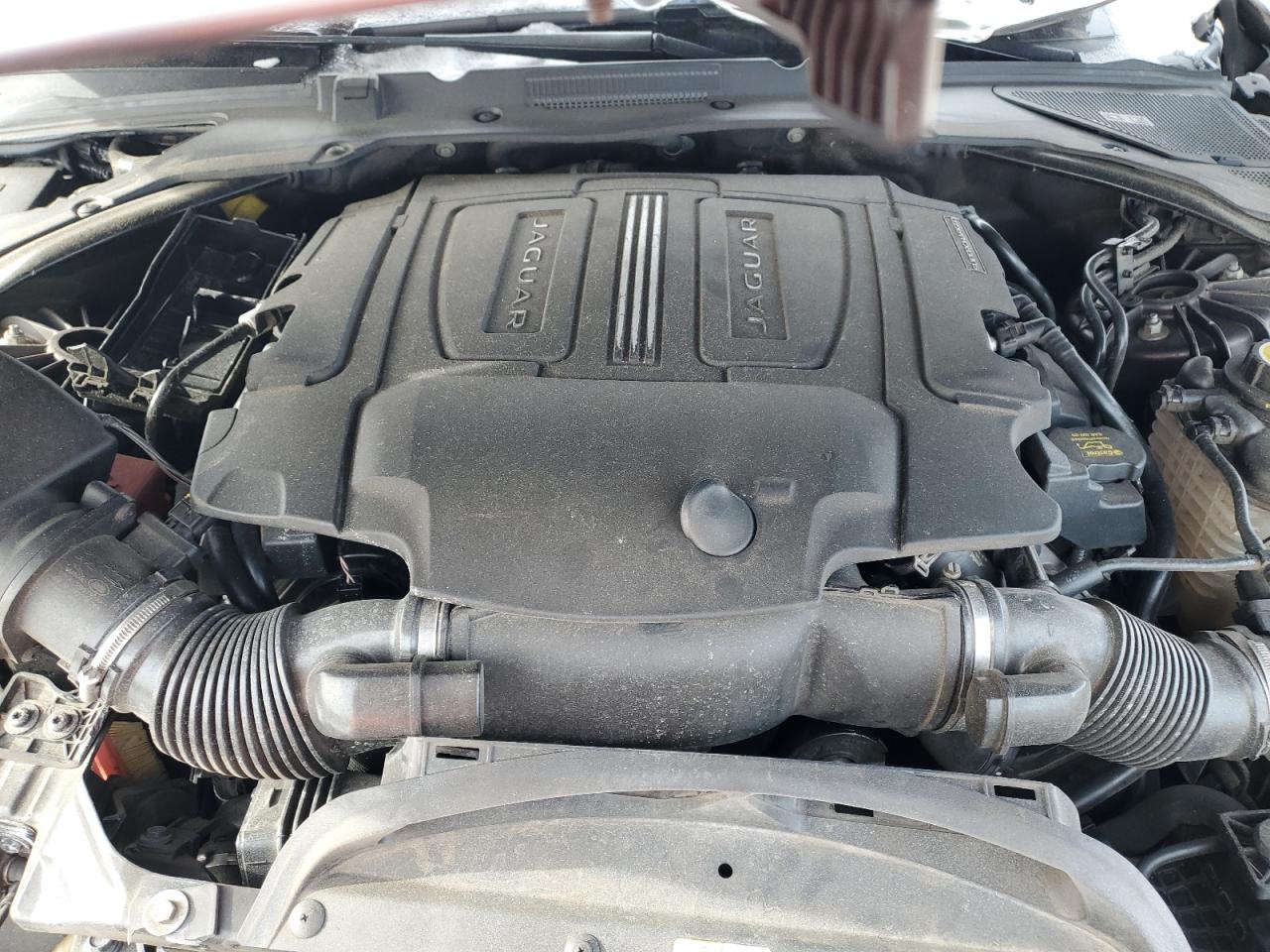 2017 Jaguar XF - Image 12