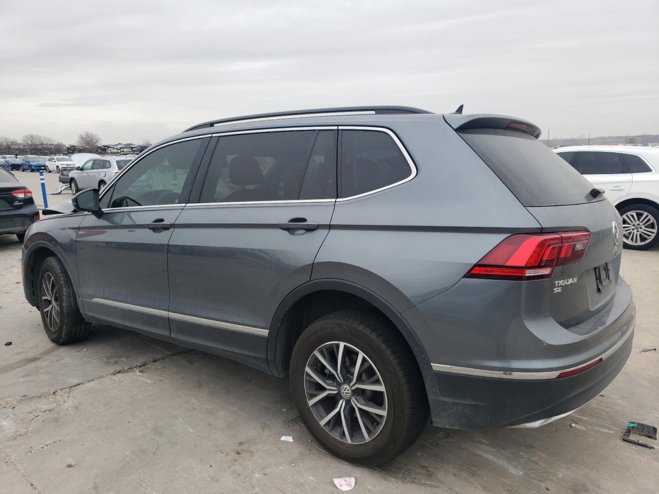 2020 Volkswagen Tiguan - Image 2