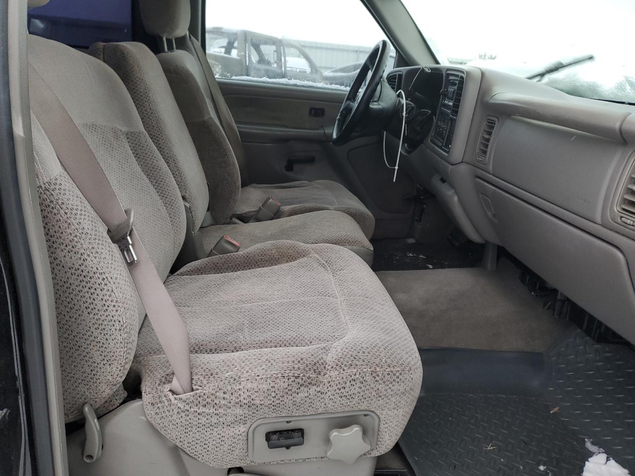 1999 Chevrolet Silverado - Image 10