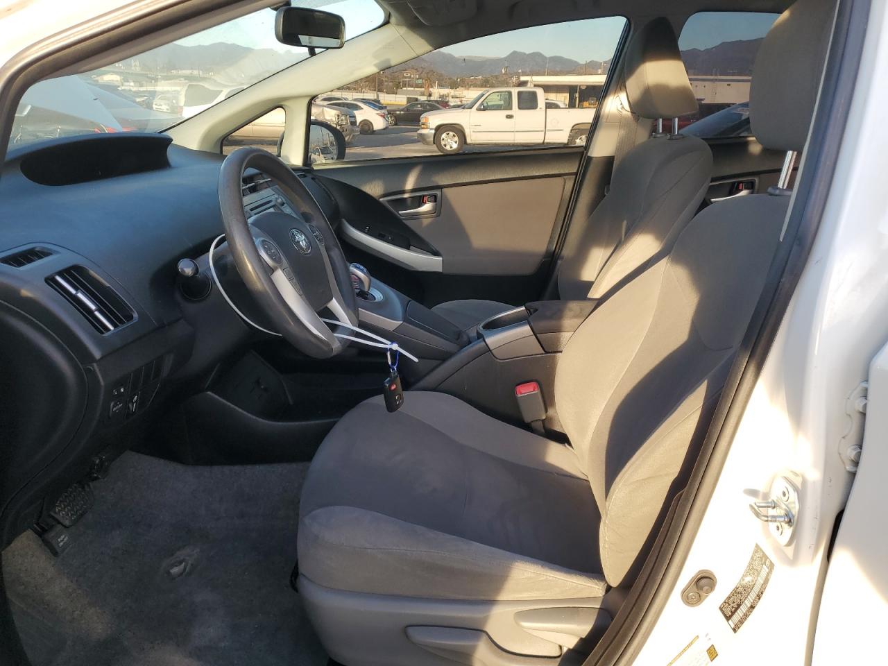 2013 Toyota Prius - Image 7