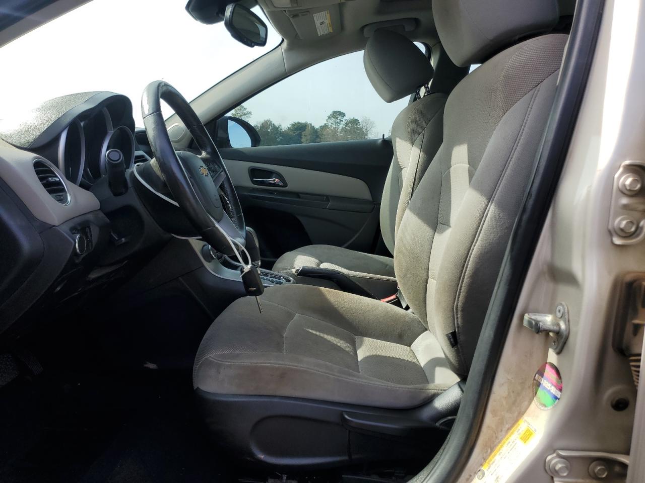 2013 Chevrolet Cruze - Image 7