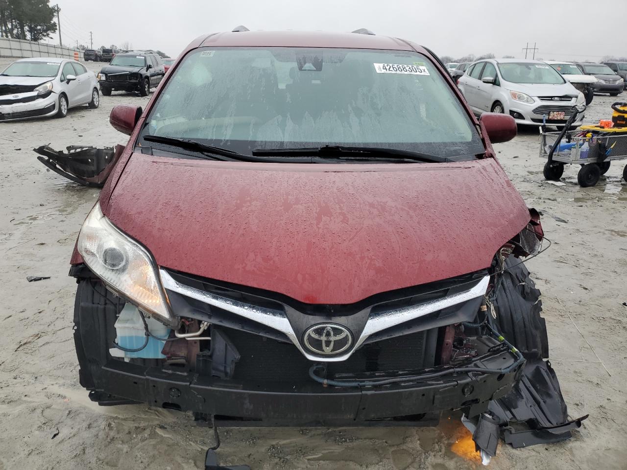 2018 Toyota Sienna - Image 5