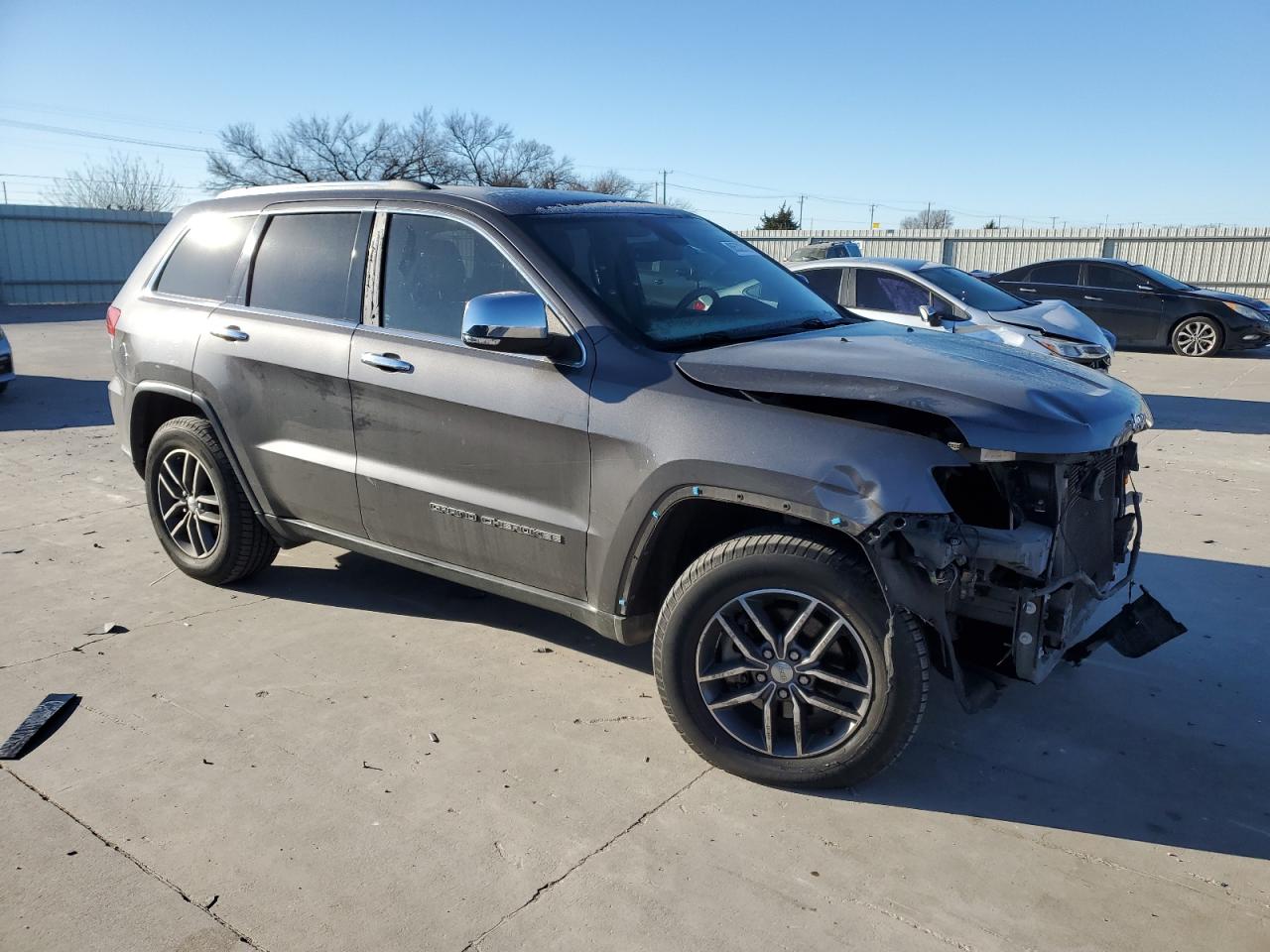 2017 Jeep Grand Cherokee - Image 4