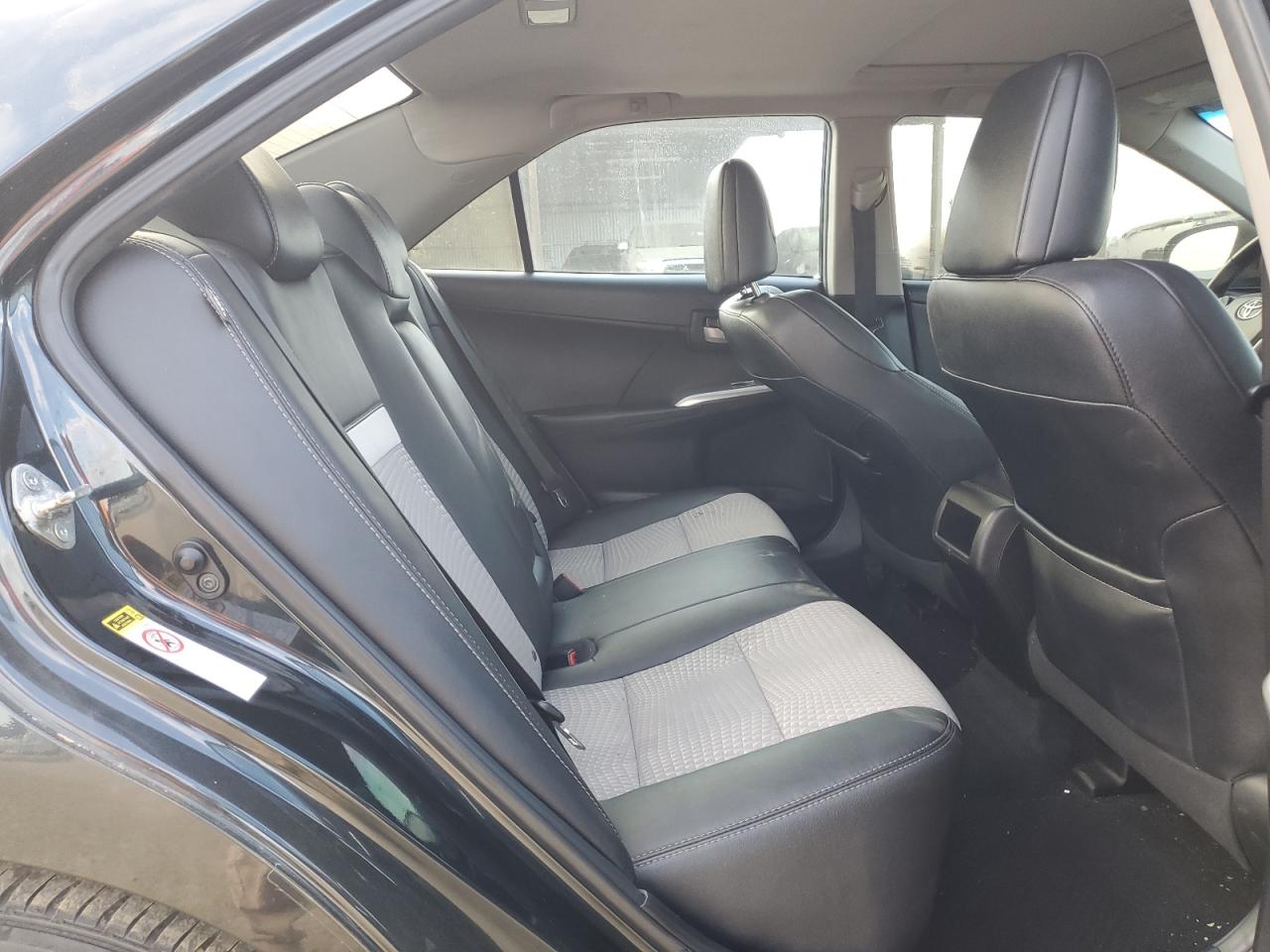 2013 Toyota Camry - Image 10