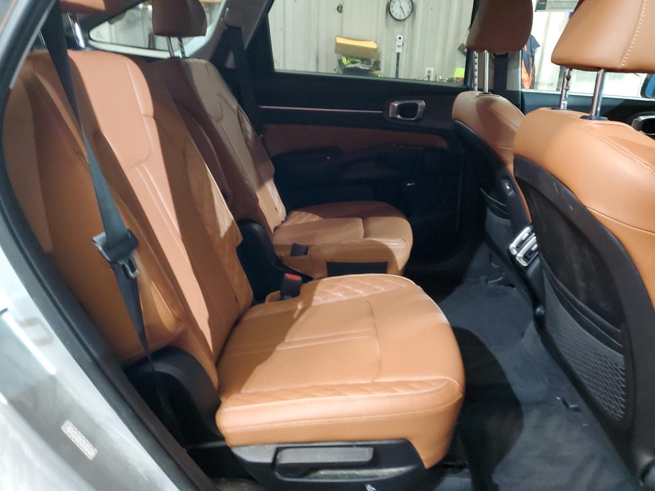 2021 Kia Sorento - Image 11