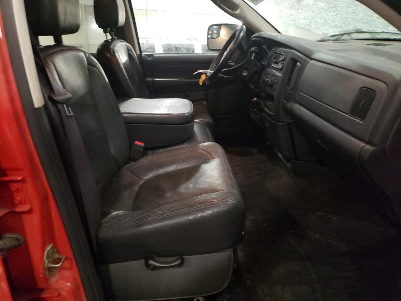 2004 Dodge RAM - Image 7
