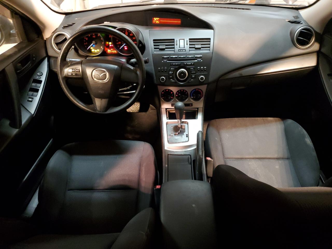 2011 Mazda 3 - Image 8