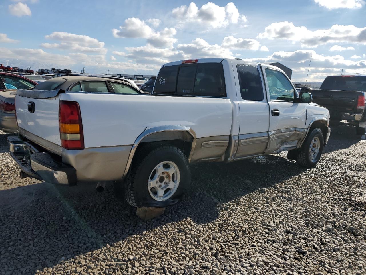 1999 Chevrolet Silverado - Image 3