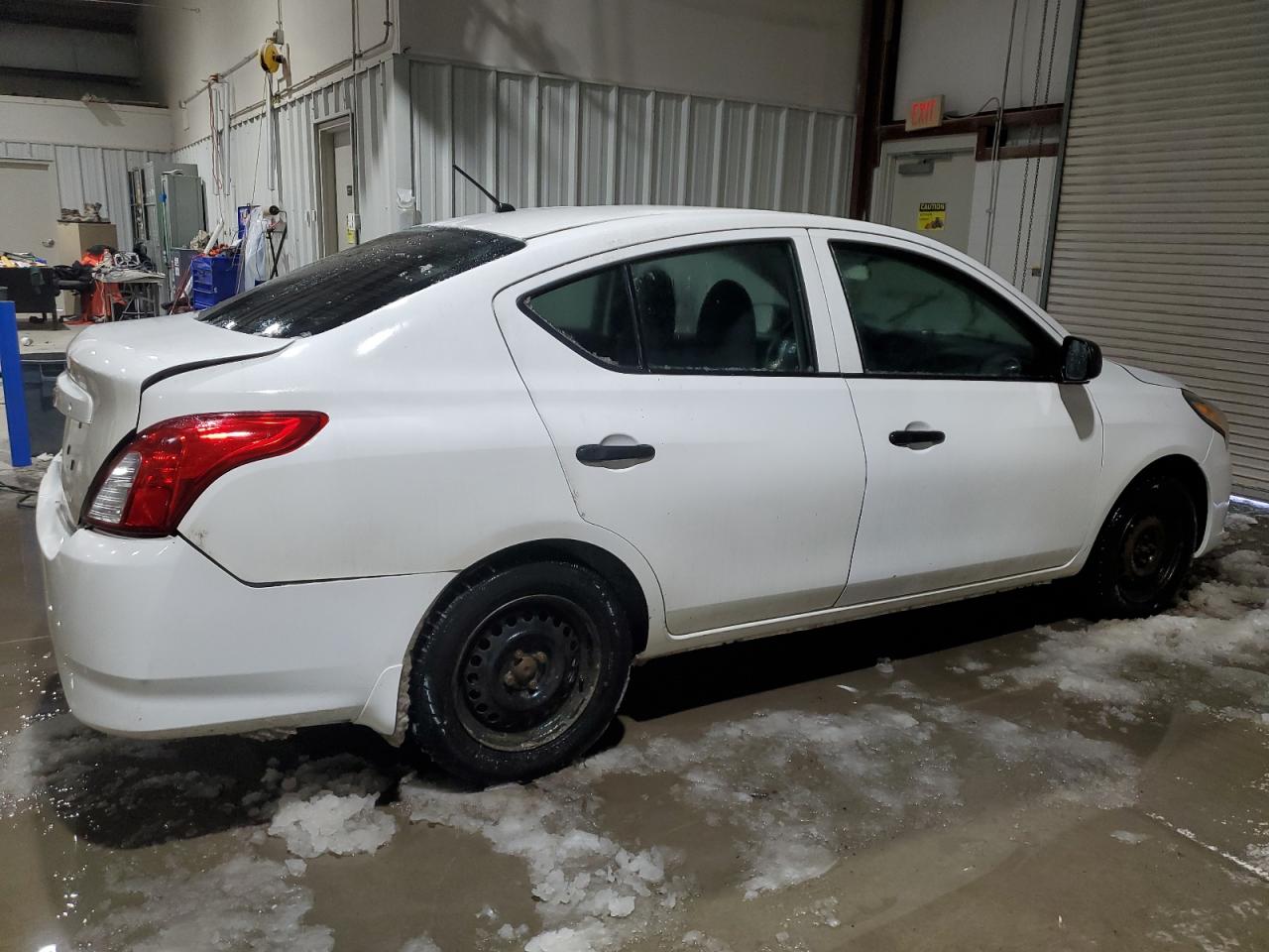 VIN 3N1CN7AP8FL825432 2015 NISSAN VERSA no.3