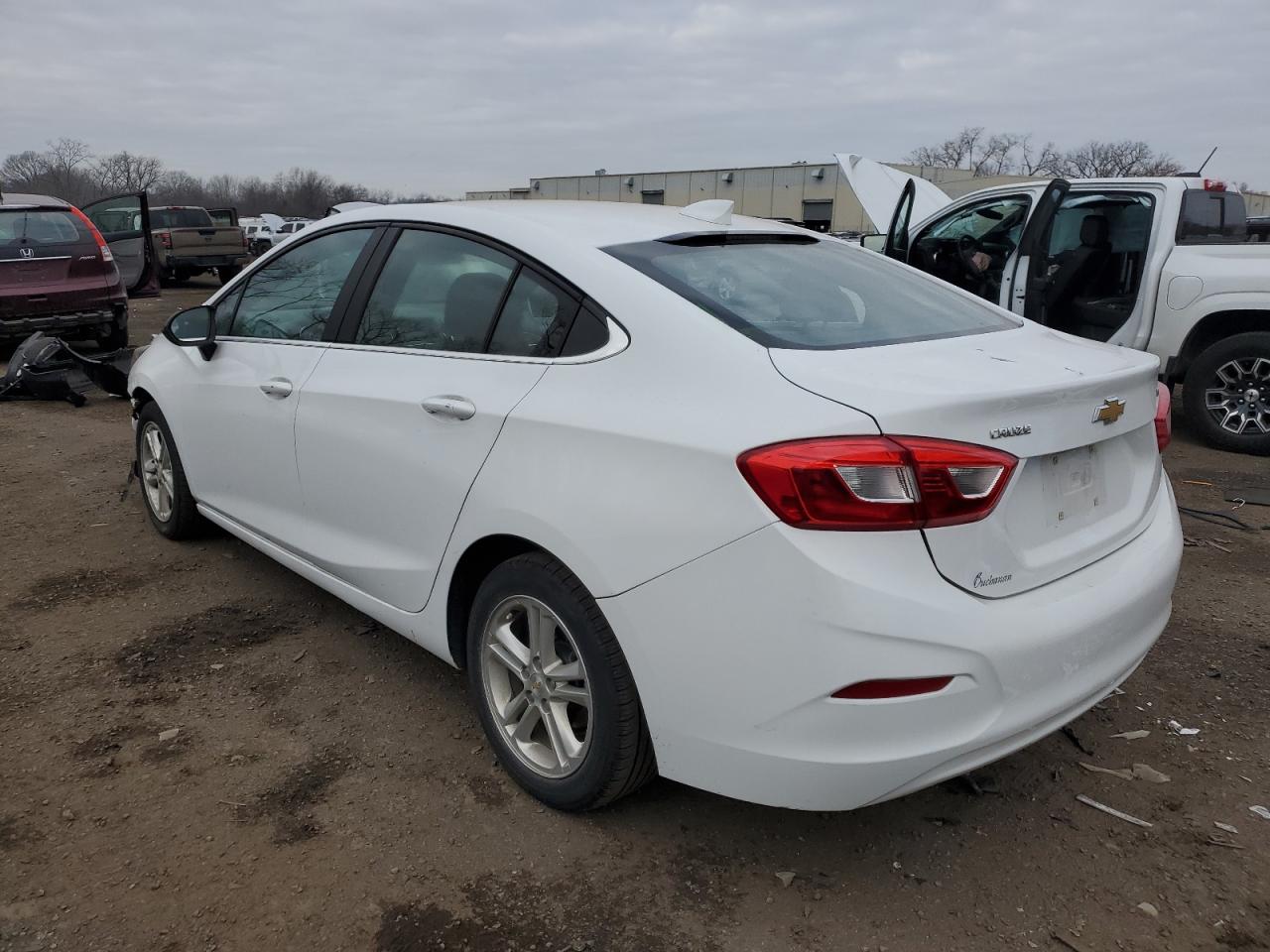 2017 Chevrolet Cruze - Image 2