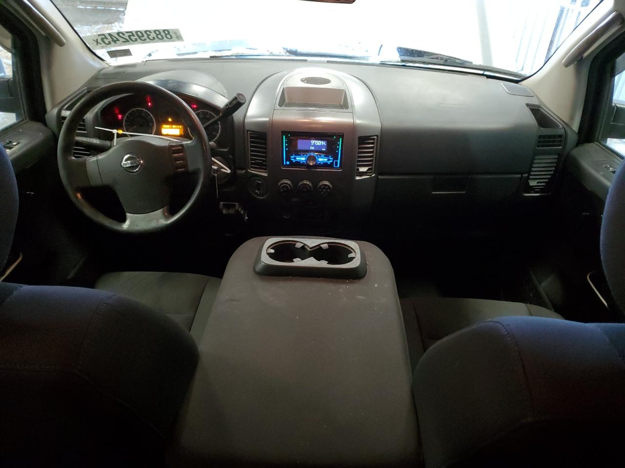 2010 Nissan Titan - Image 8