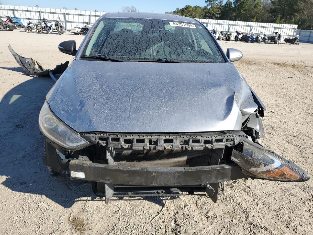 2017 Hyundai Elantra - Image 5