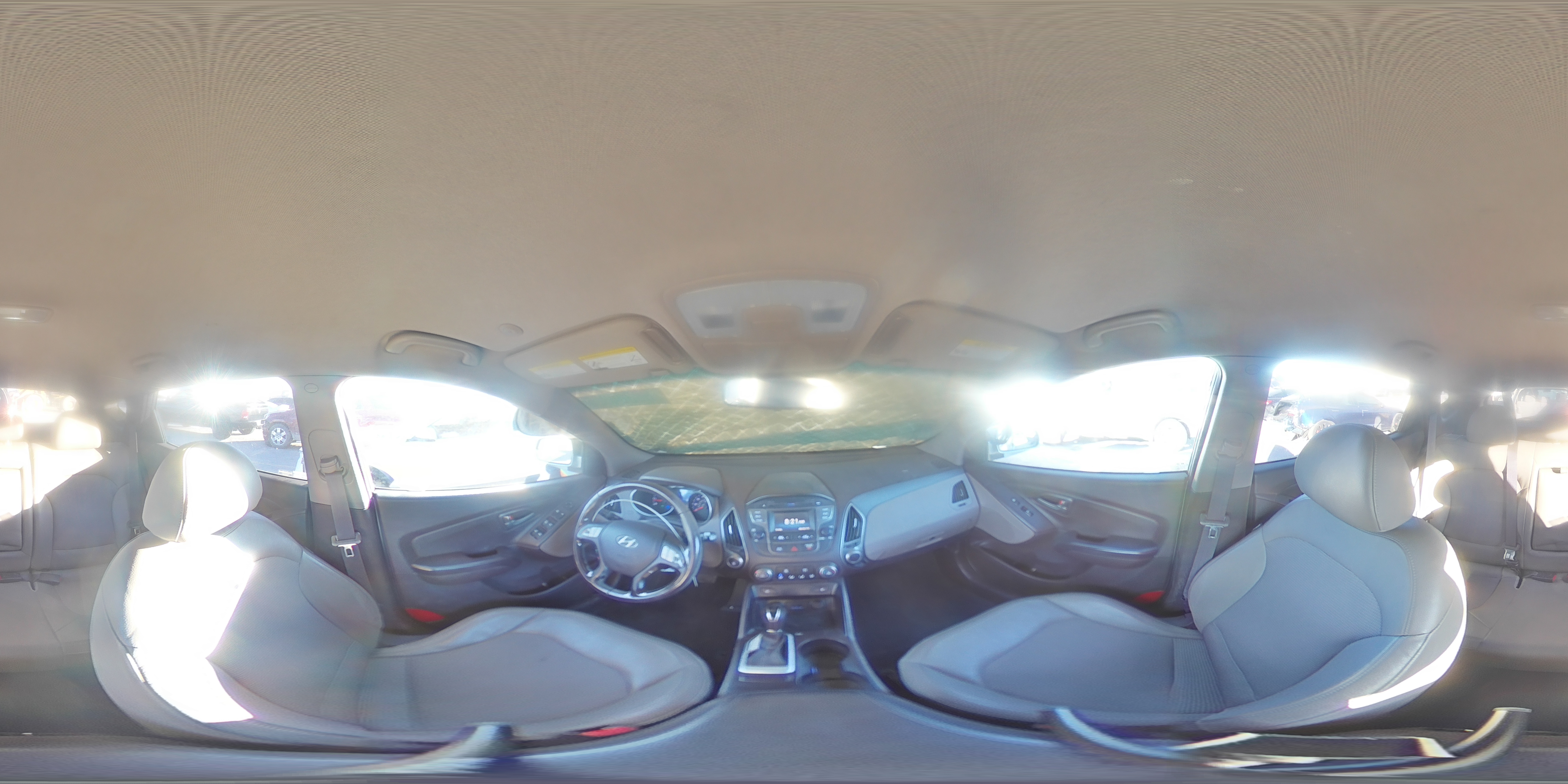 2015 Hyundai Tucson - Image 16