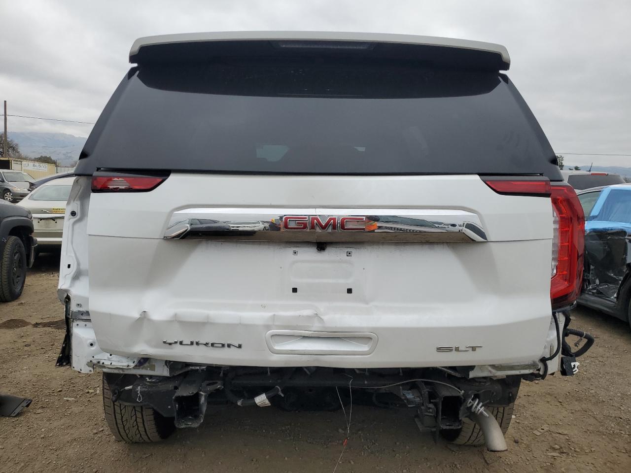 2021 GMC Yukon - Image 6