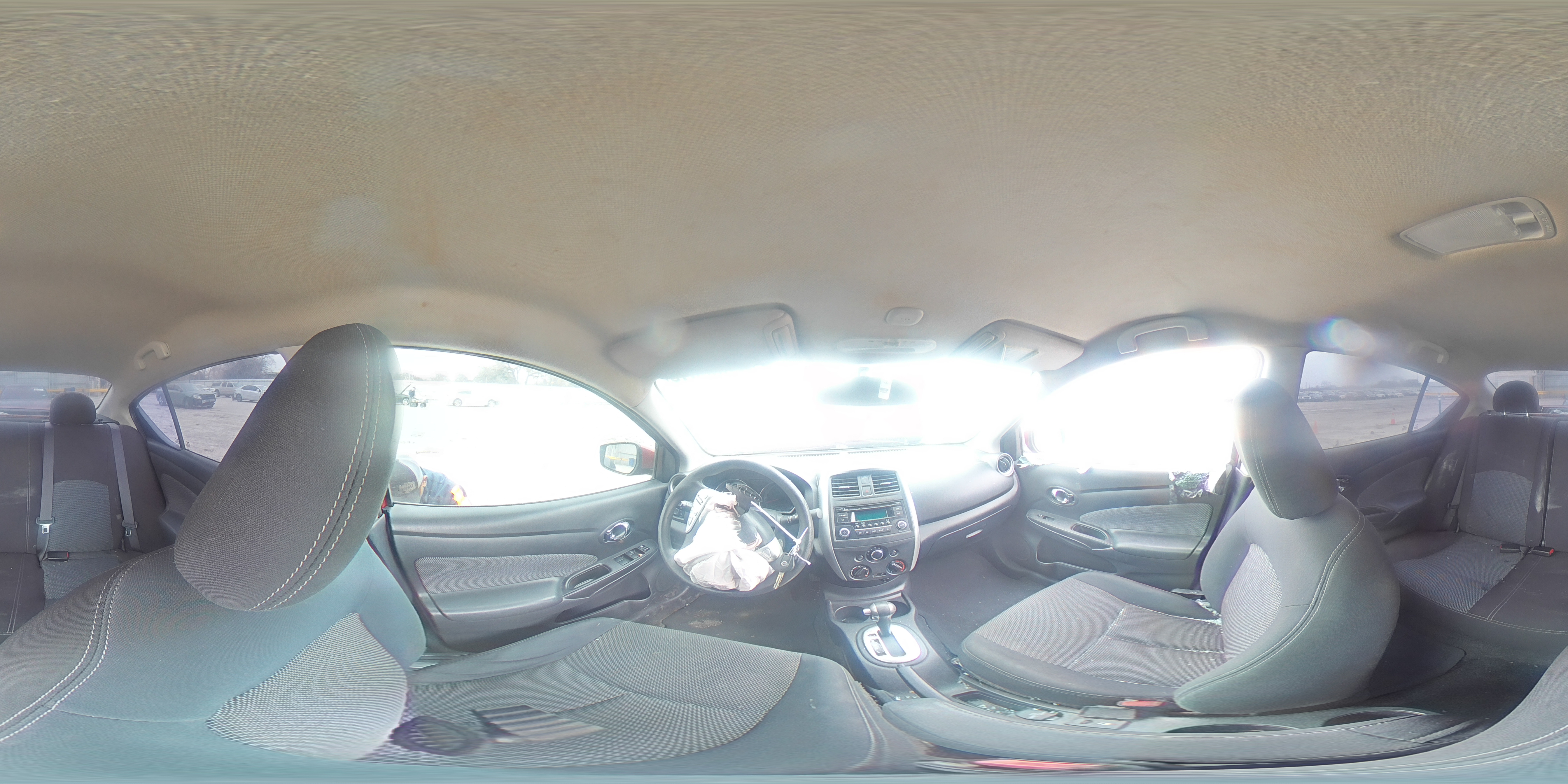 2016 Nissan Versa - Image 13