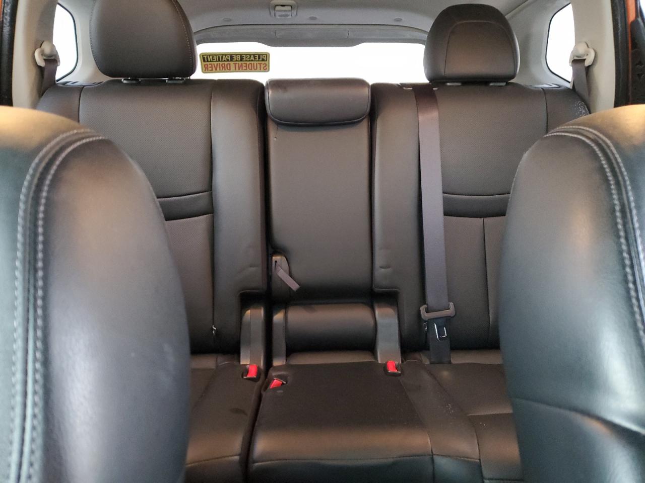 2017 Nissan Rogue - Image 10