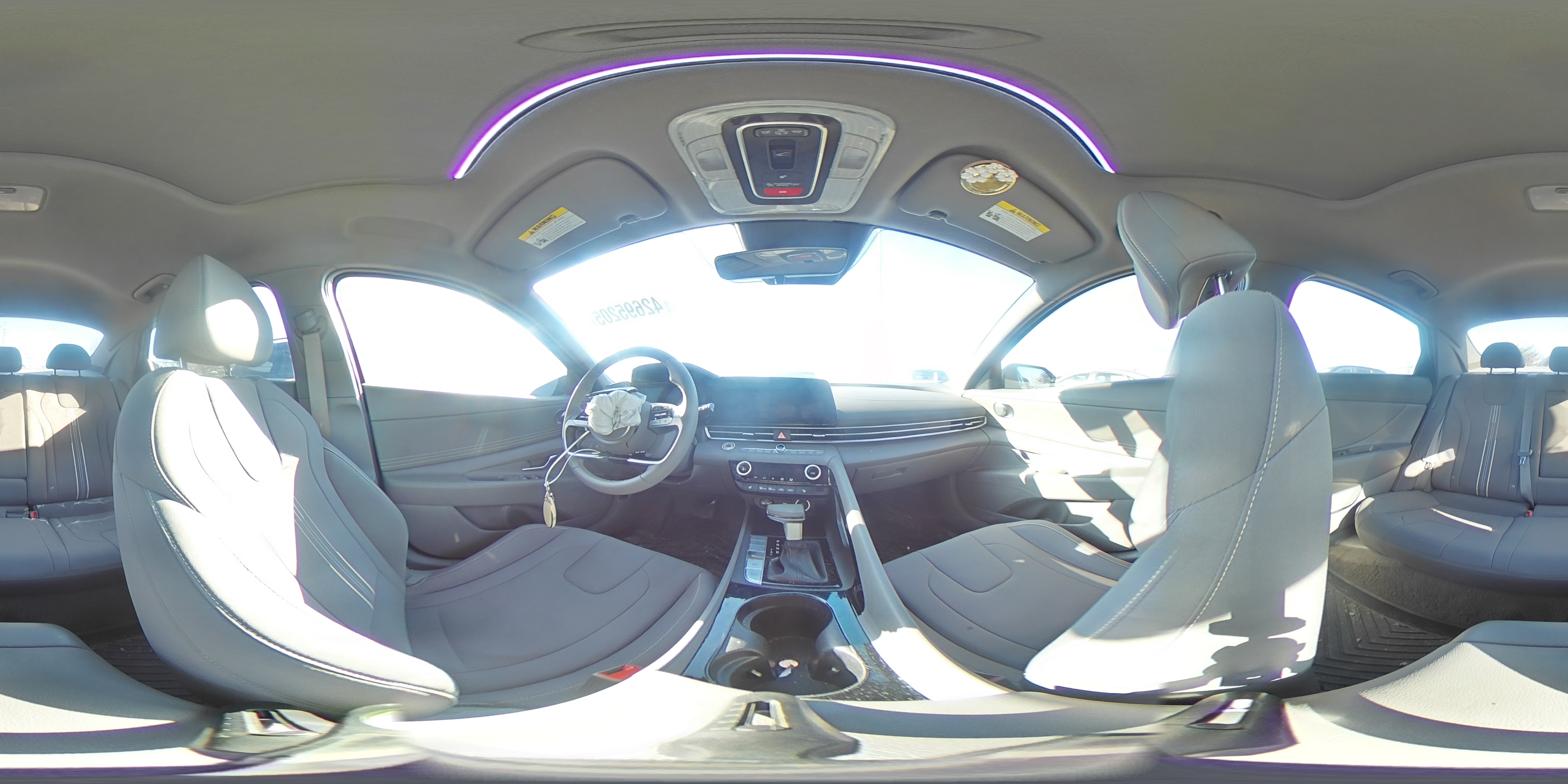 2024 Hyundai Elantra - Image 13