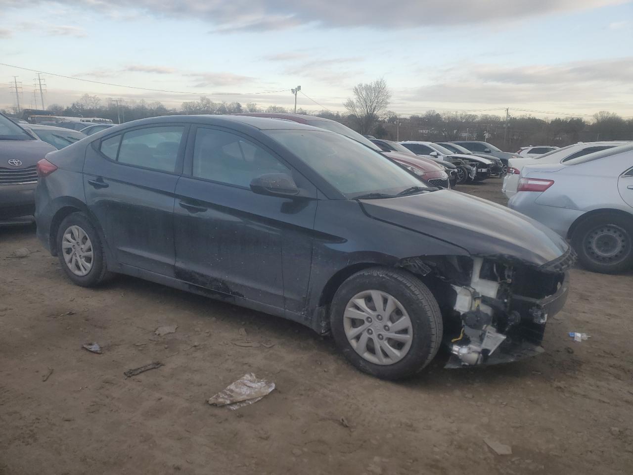 2018 Hyundai Elantra - Image 4