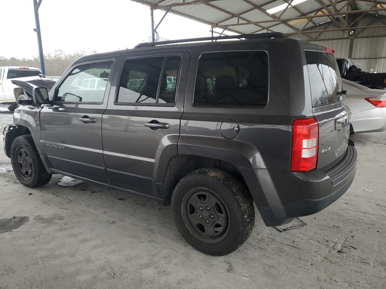 2015 Jeep Liberty (Patriot) - Image 2