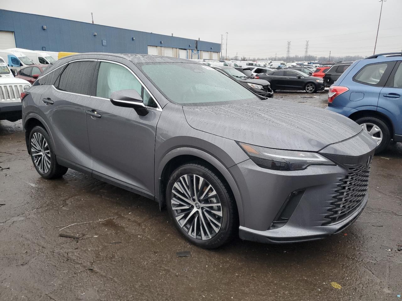 2023 Lexus RX - Image 4