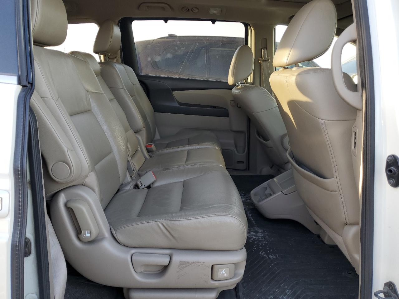 2013 Honda Odyssey - Image 11