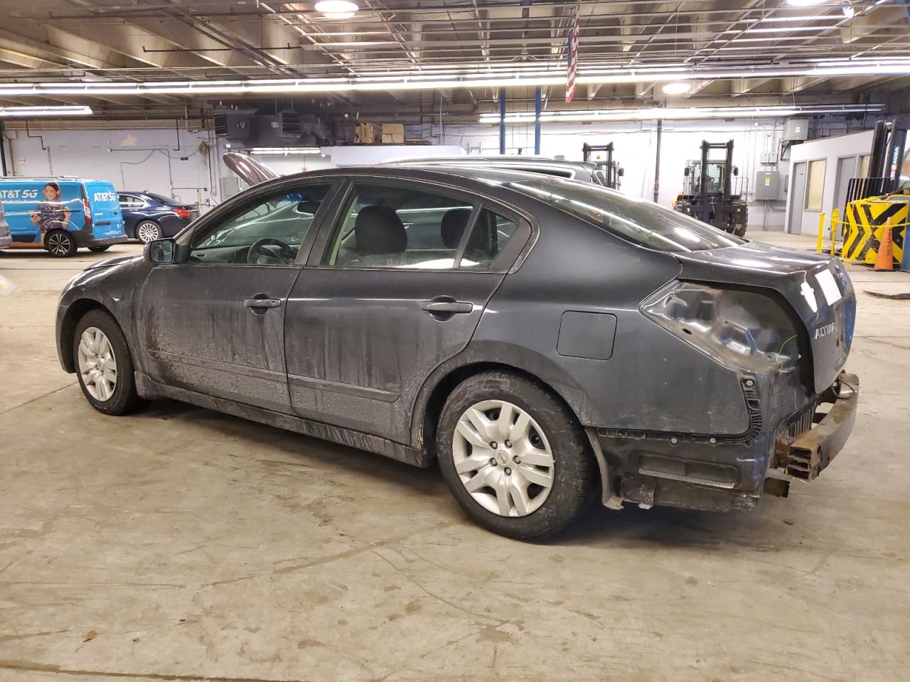 2009 Nissan Altima - Image 2