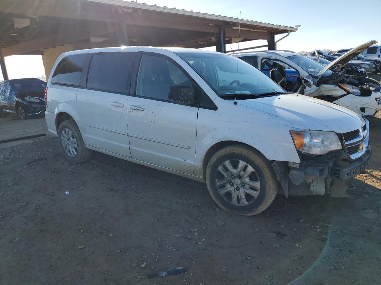 2017 Dodge Caravan - Image 4
