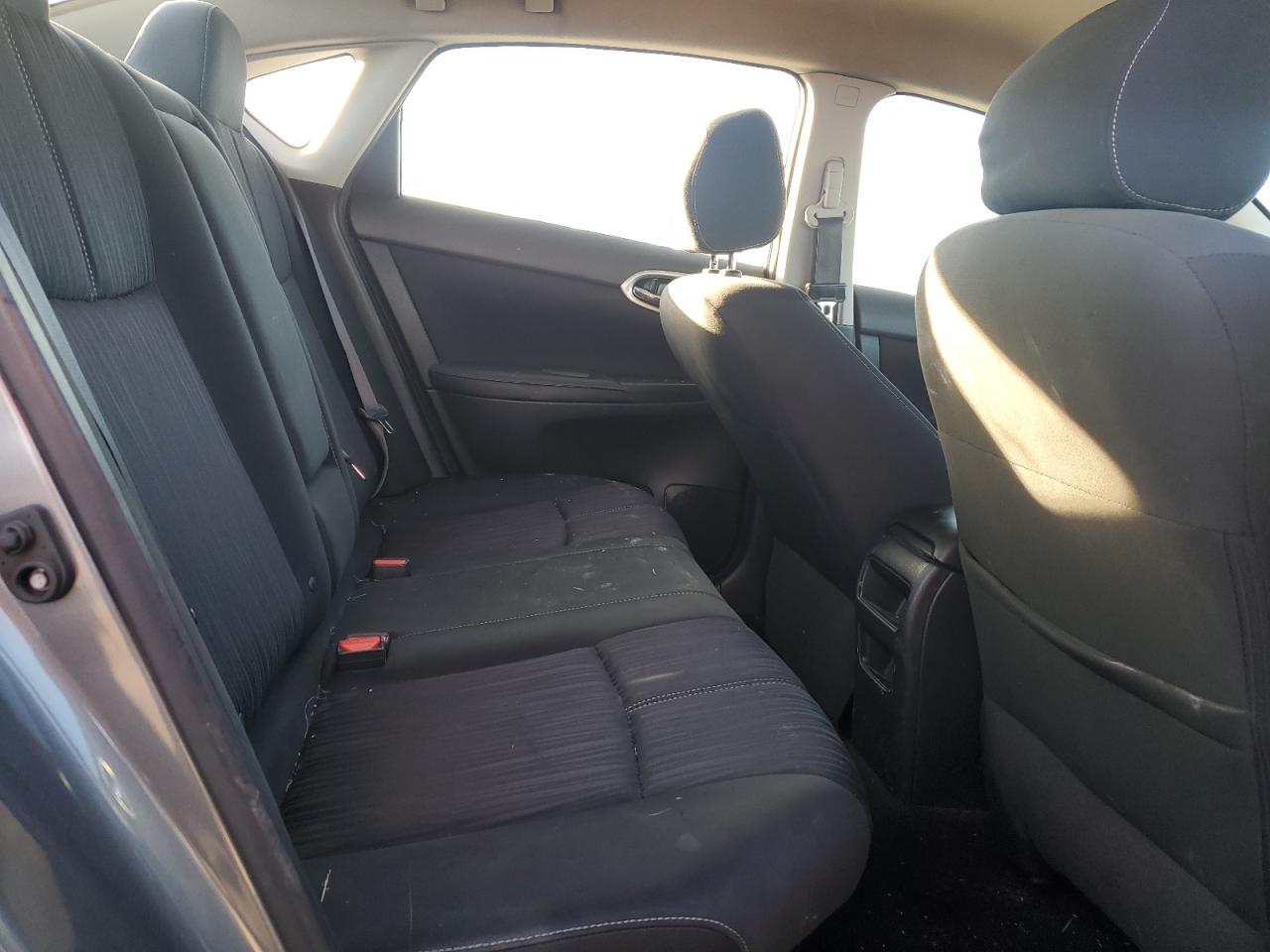 2017 Nissan Sentra - Image 10