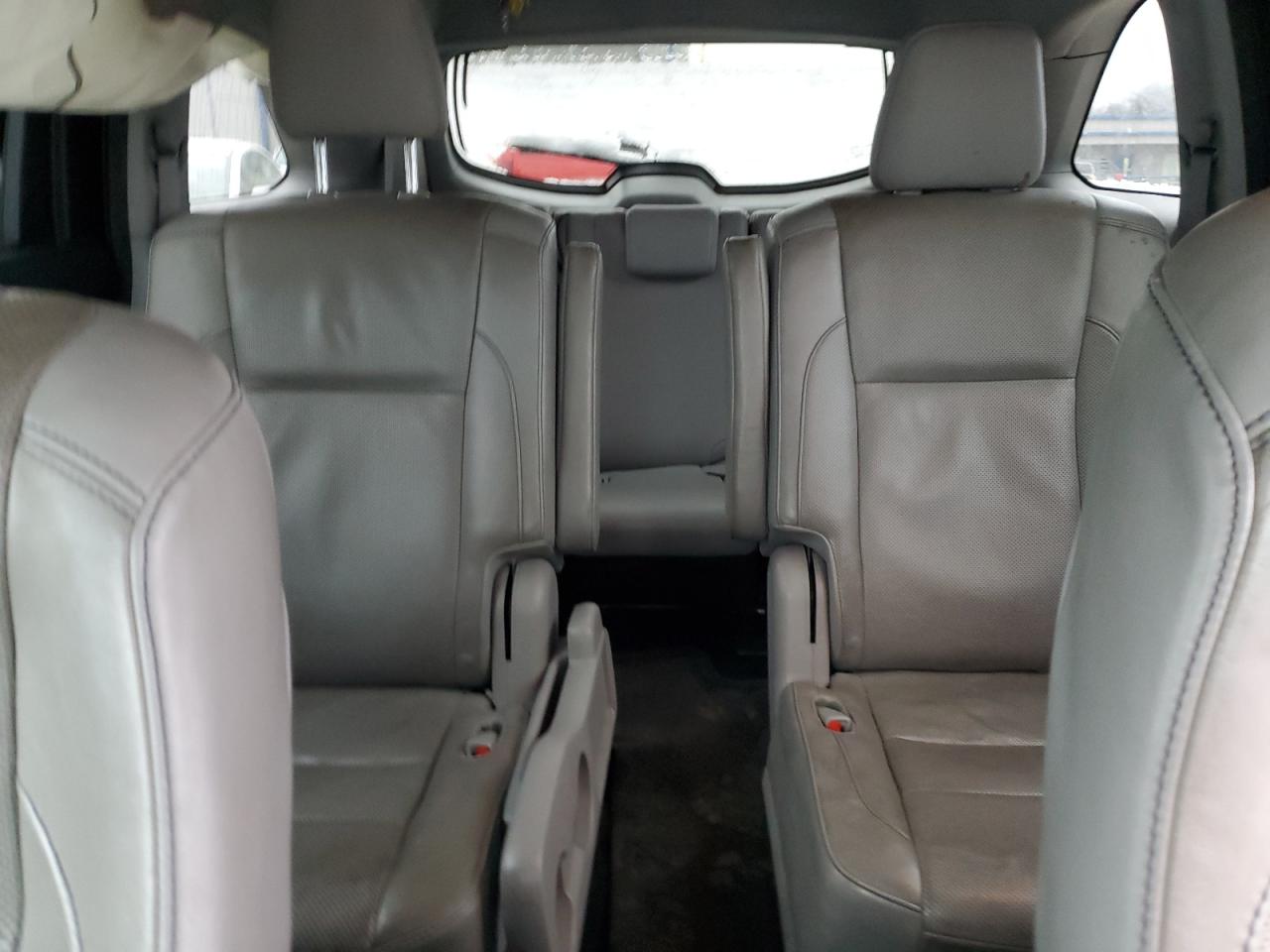 2016 Toyota Highlander - Image 10