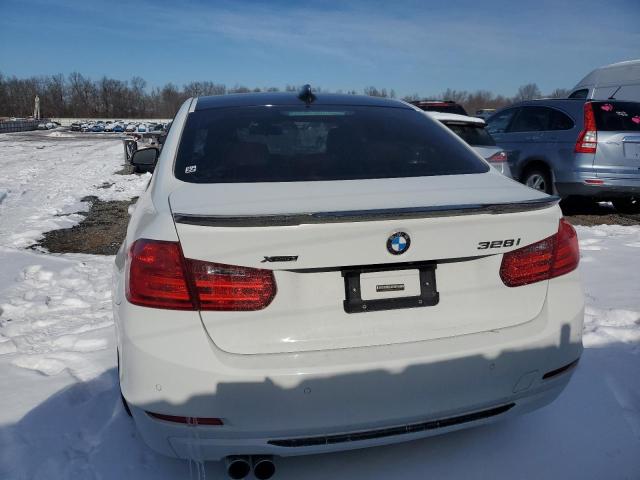 Седани BMW 3 SERIES 2015 Білий