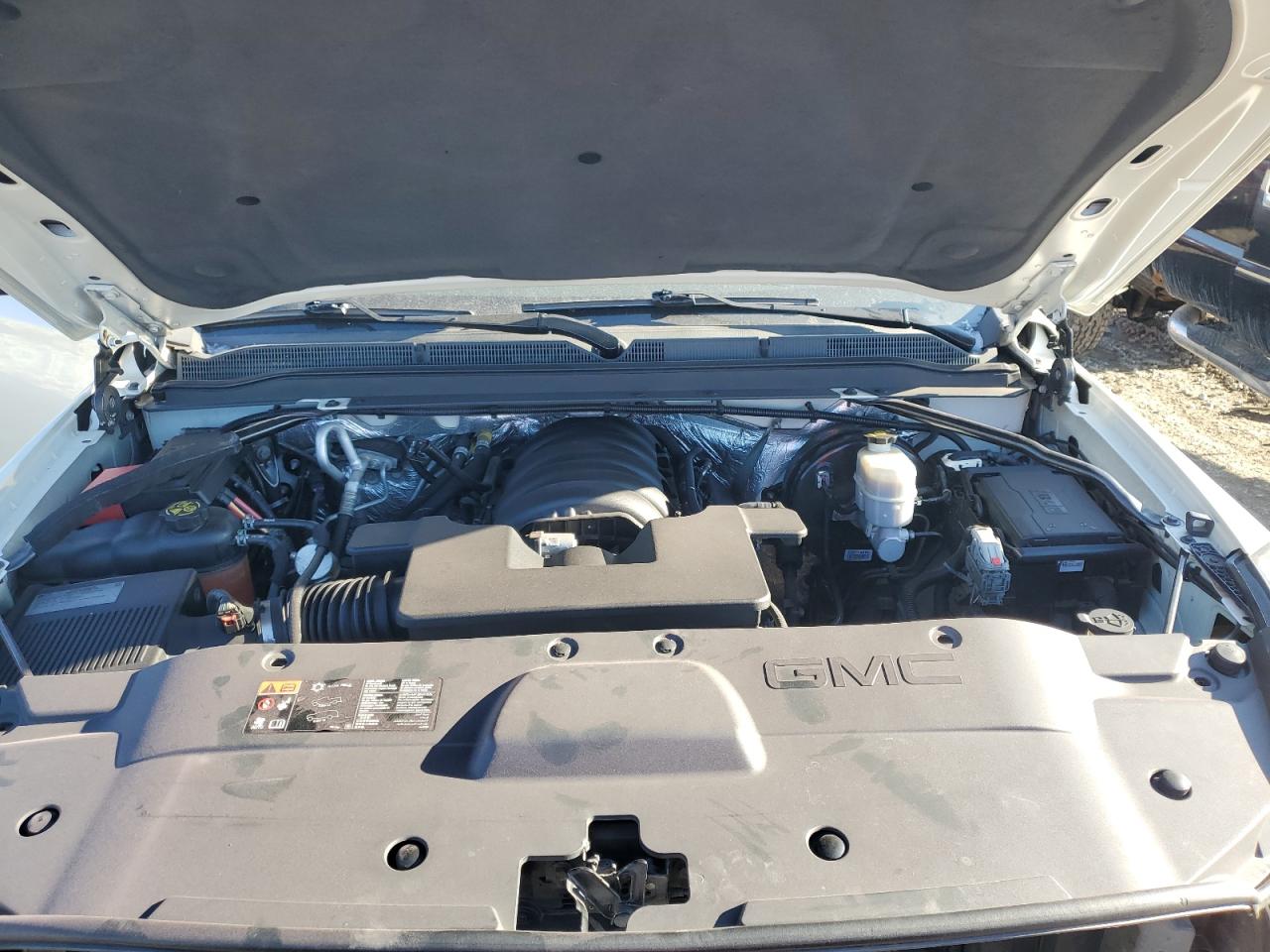 2015 GMC Yukon - Image 12